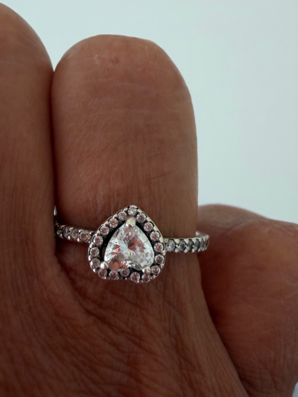 Pandora Sparkling Teardrop/Pear Halo Ring